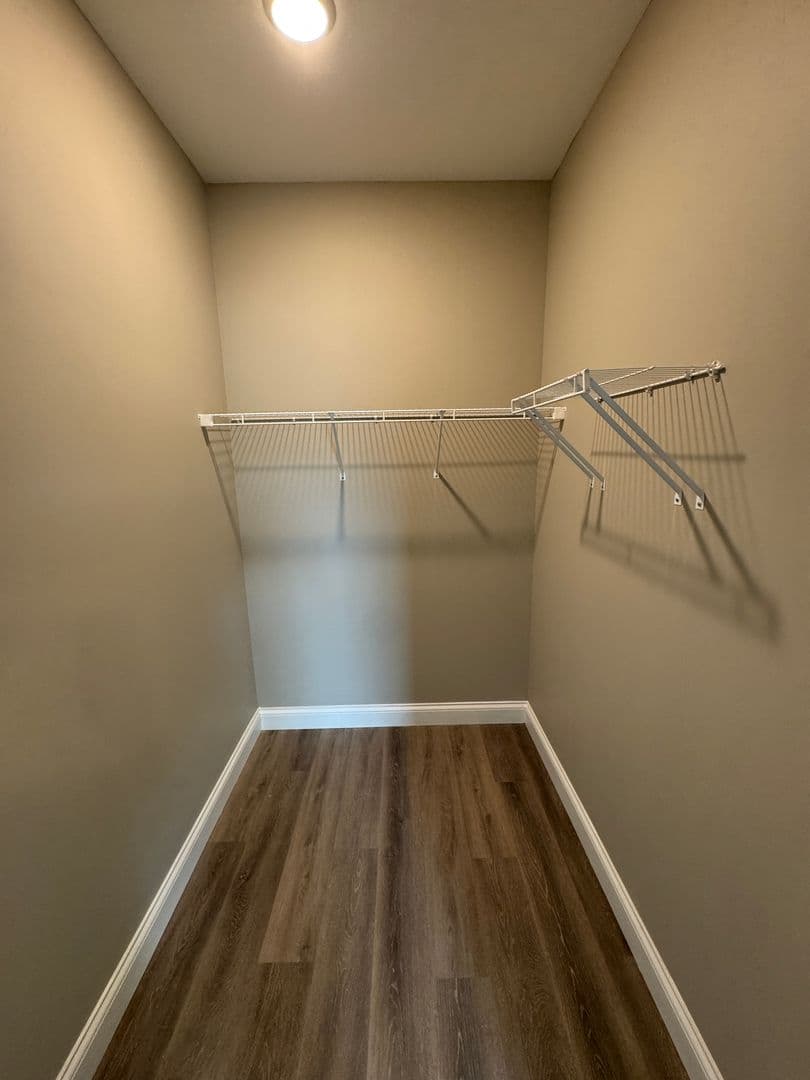 Bowling Green Apartment: 5204 Bakers Spring Street