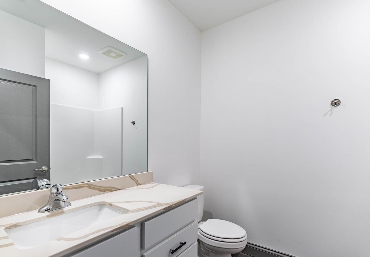 Bowling Green Apartment: 268 Cherry Farms Lane