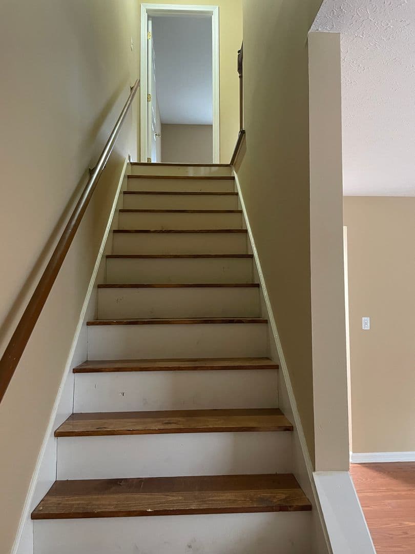 Bowling Green Apartment: 1114 Brockley Way