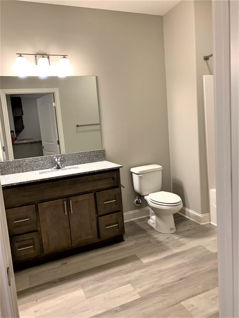 Bowling Green Apartment: 249 Greenwood Lane