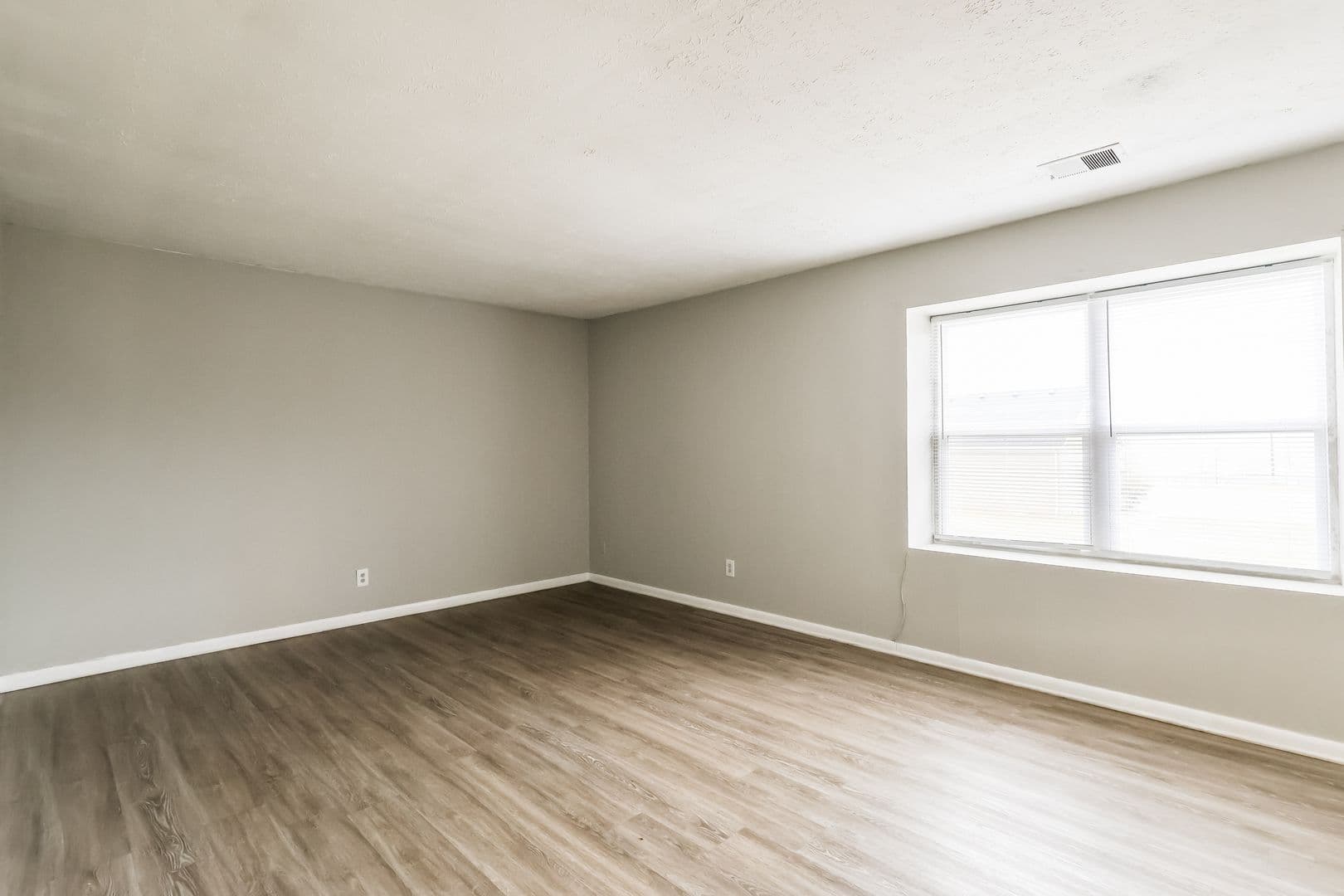 Glasgow Apartment: 200 Shalimar Drive