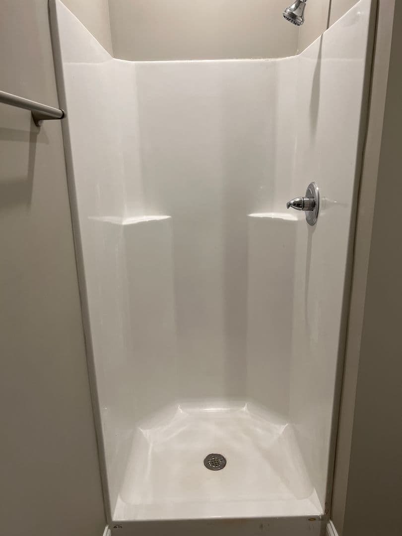 Bowling Green Apartment: 171 Hunt Village Lane