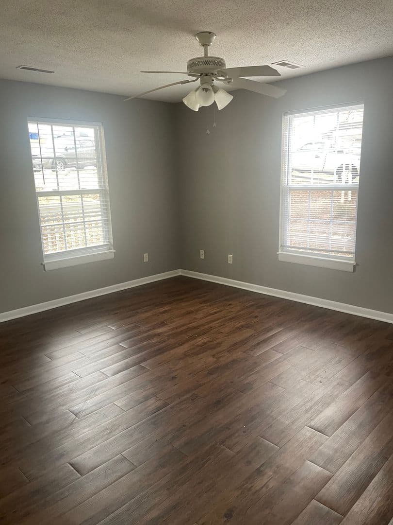 Bowling Green Apartment: 128 River Tanmer Way