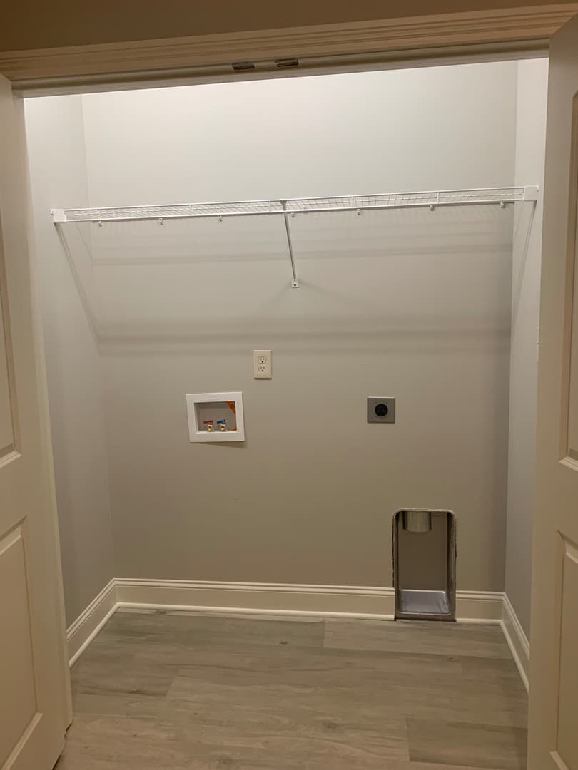 Bowling Green Apartment: 249 Greenwood Lane