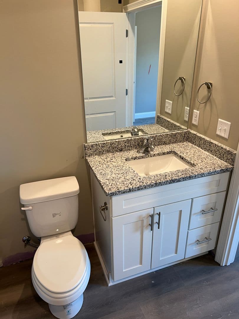 Bowling Green Apartment: 171 Hunt Village Lane