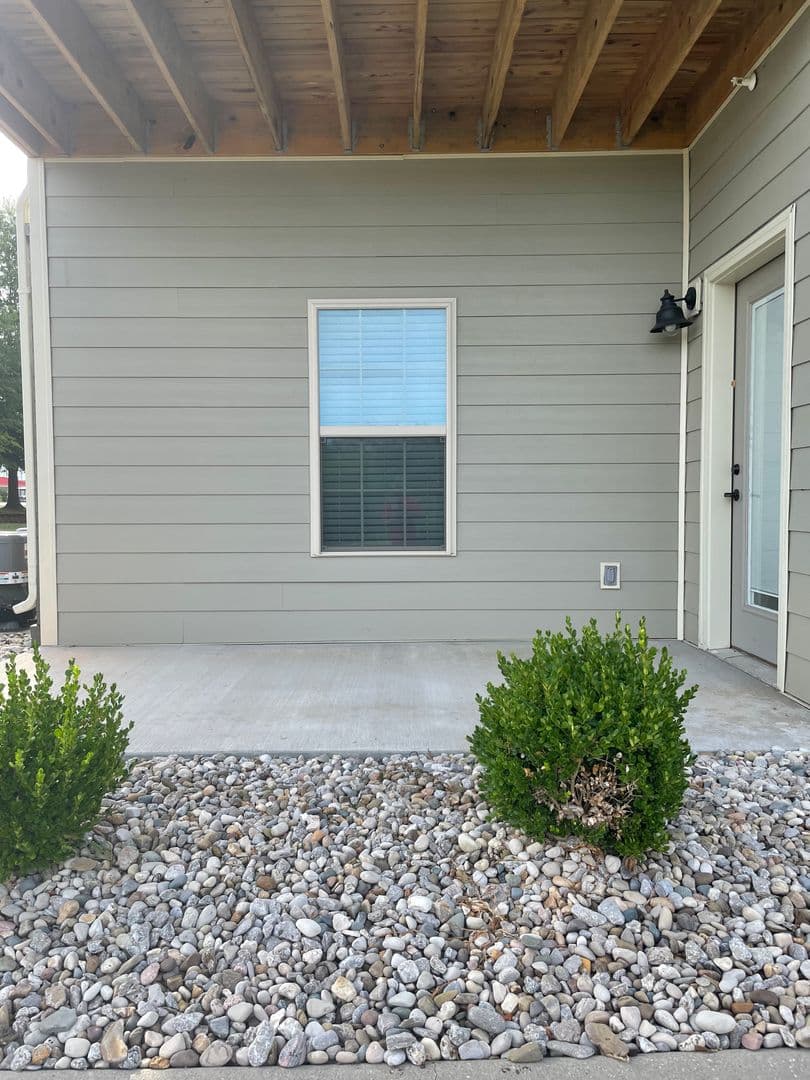 Bowling Green Apartment: 249 Greenwood Lane