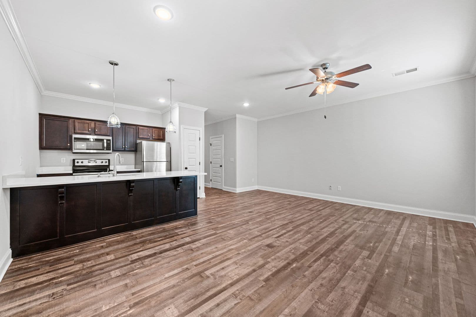 Bowling Green Apartment: 864 Fairview Avenue