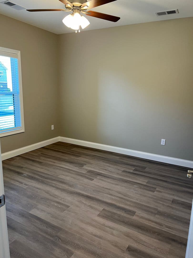 Bowling Green Apartment: 171 Hunt Village Lane