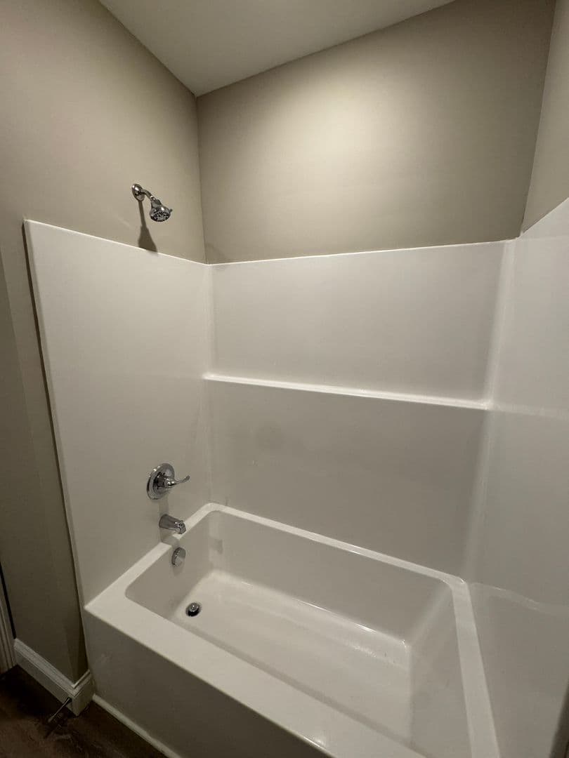 Bowling Green Apartment: 5204 Bakers Spring Street