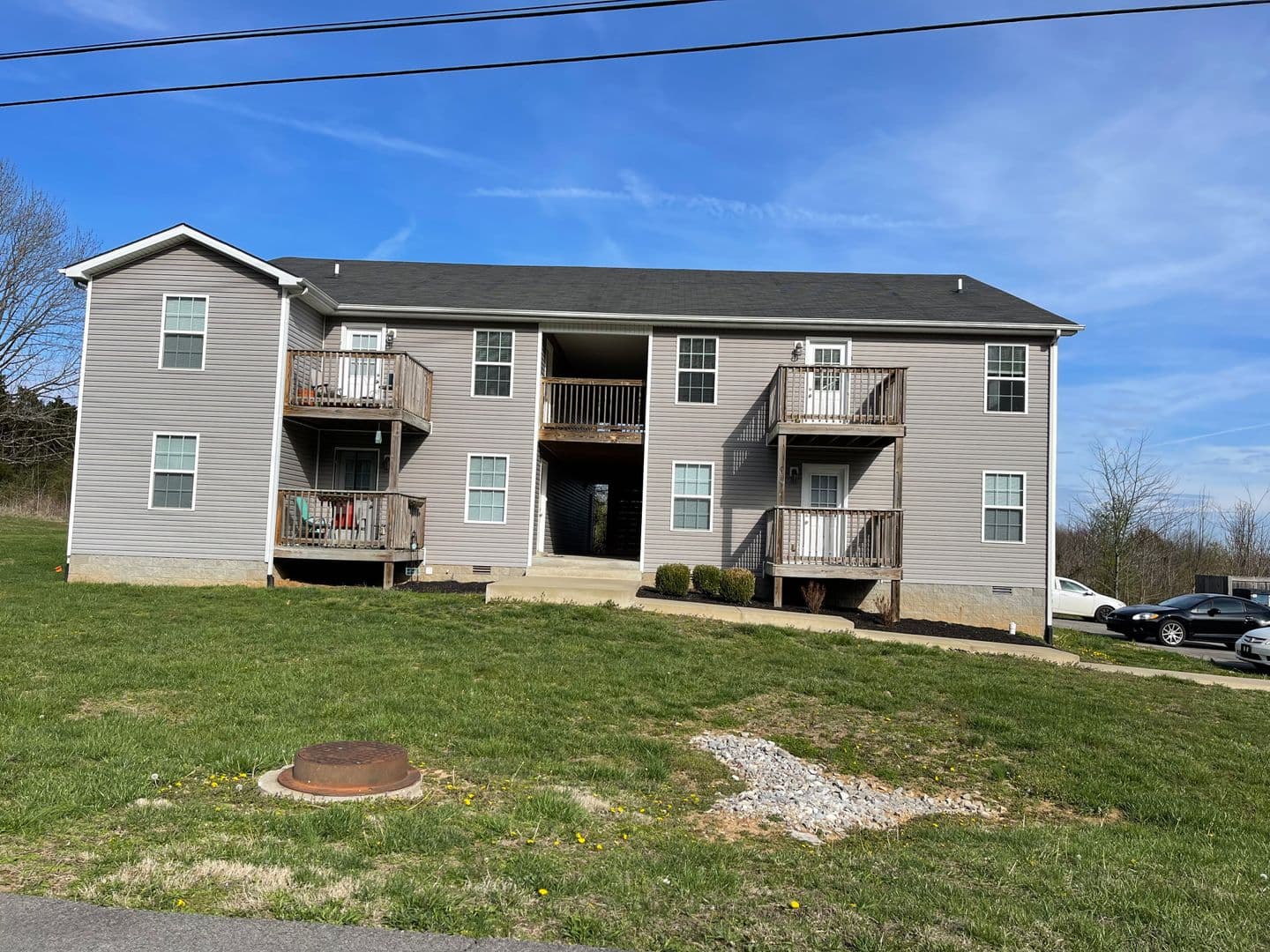 Bowling Green Apartment: 434 Upper Stone Avenue