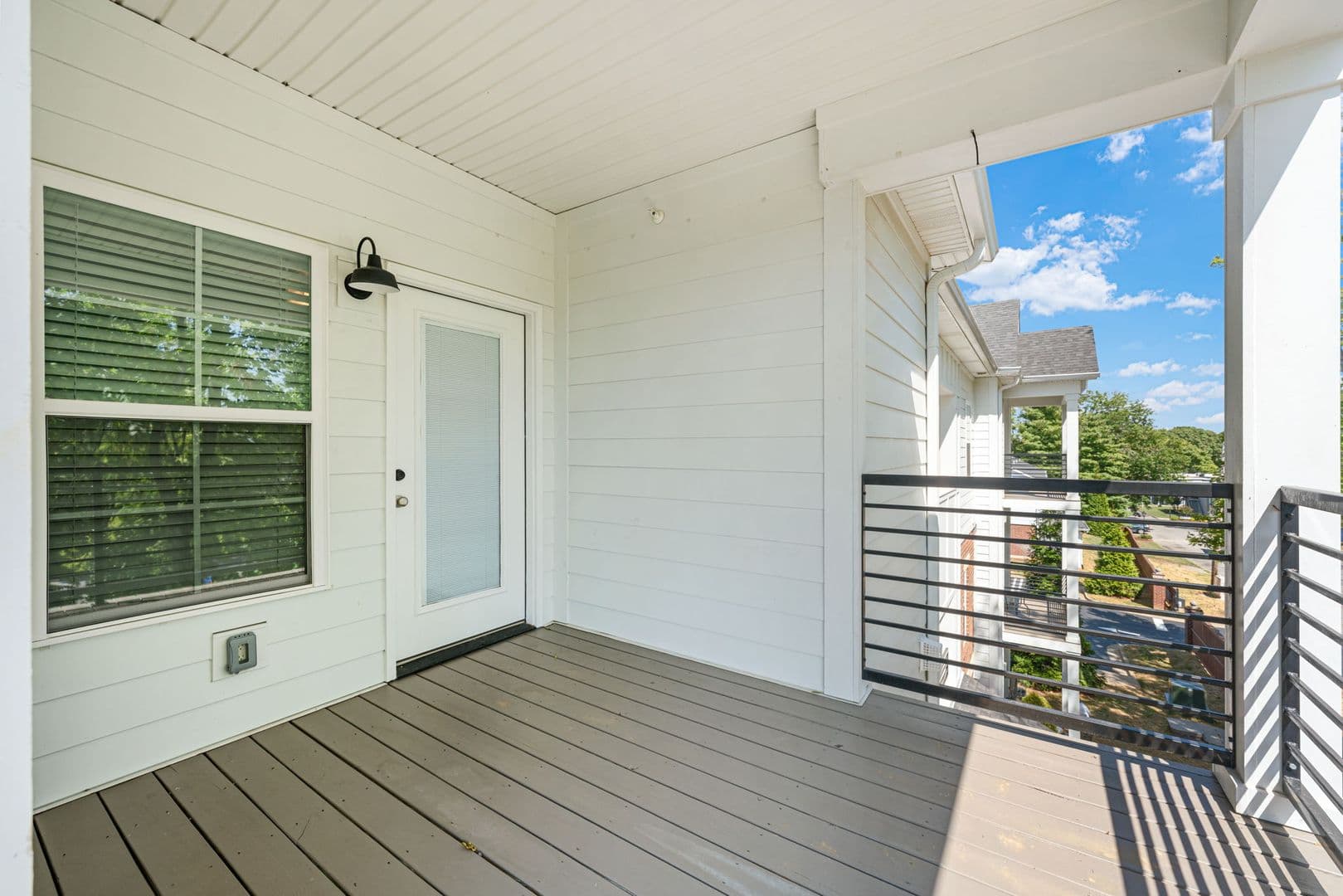 Bowling Green Apartment: 864 Fairview Avenue