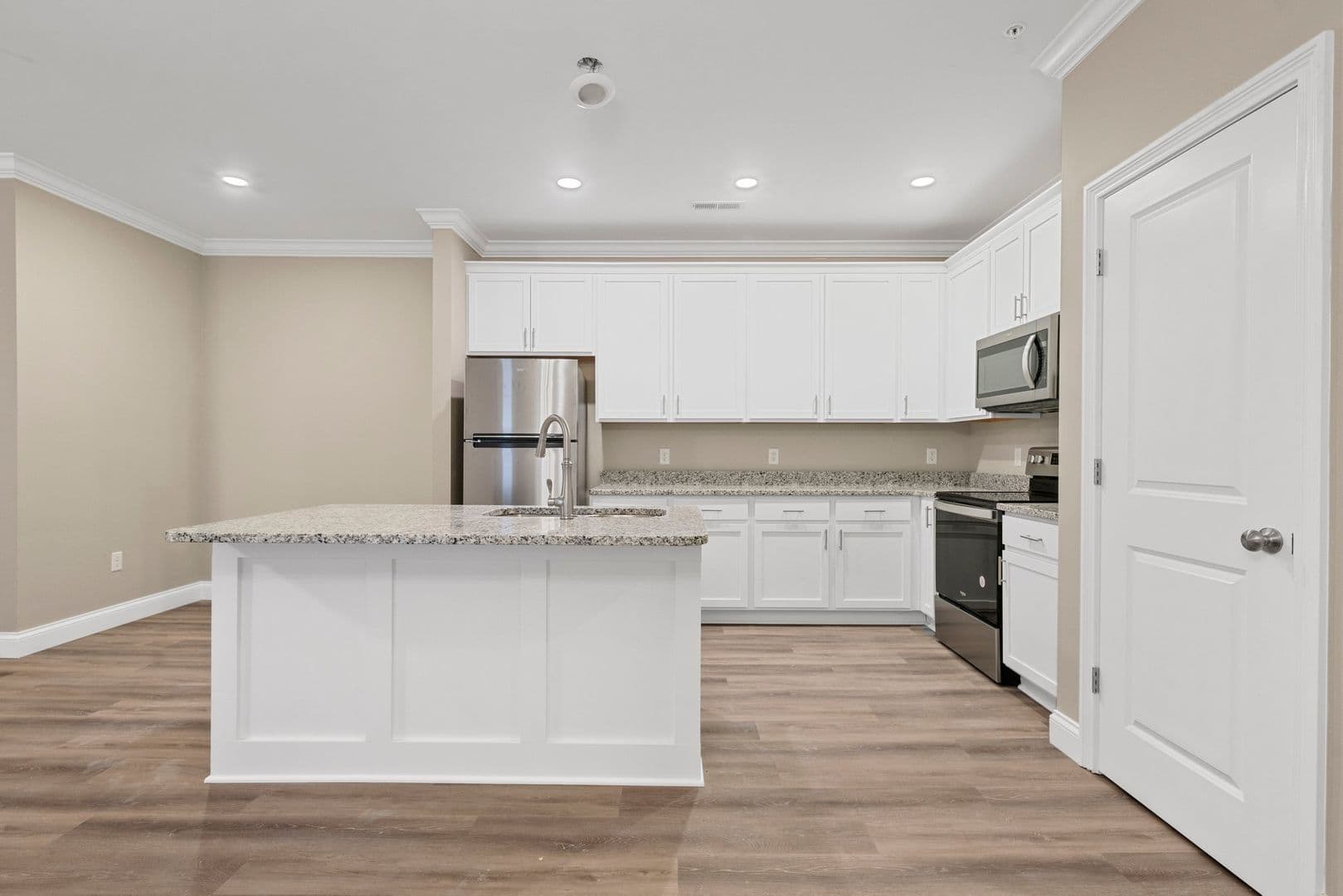 Bowling Green Apartment: 179 Walnut Creek Drive