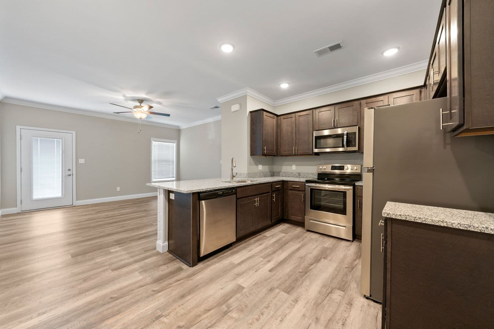 Bowling Green Apartment: 2363 Fox Ridge Court