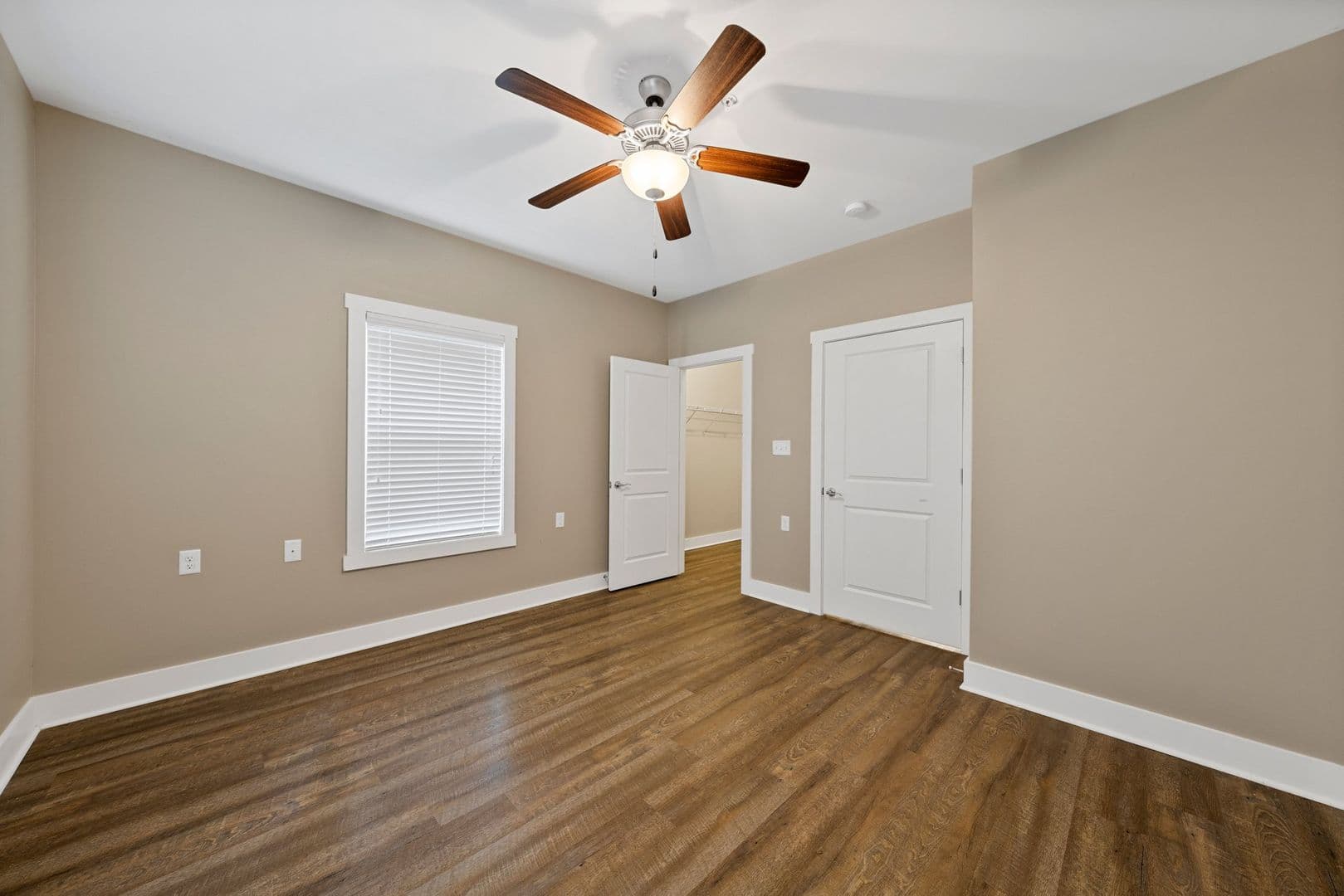 White House Apartment: 2940 US-31W