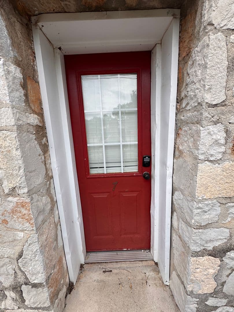 Bowling Green Apartment: 710 Cabell Drive