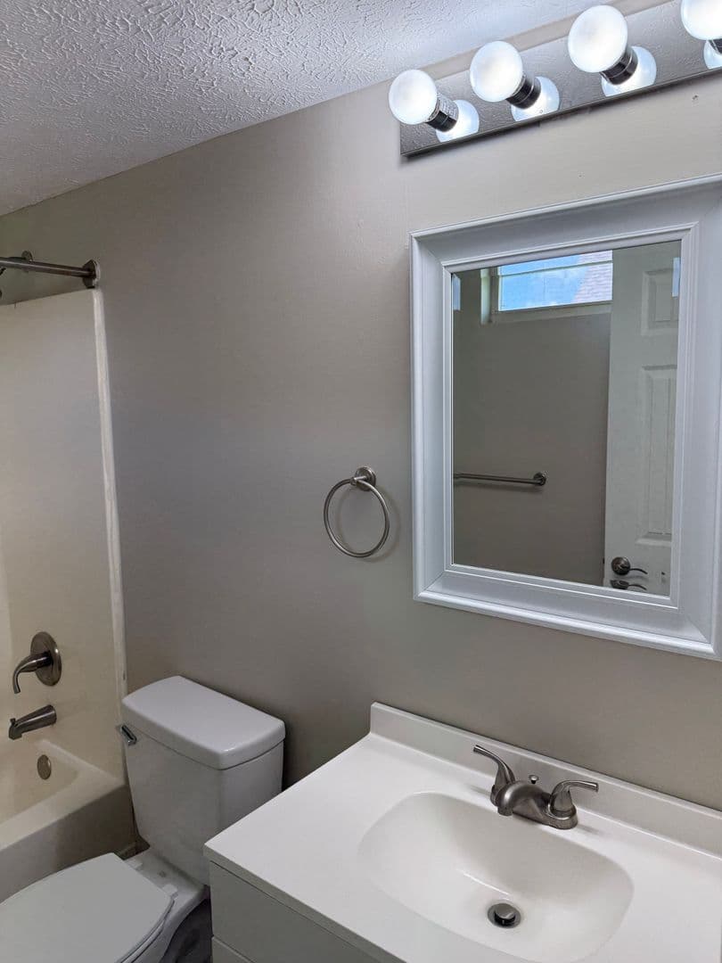 Elizabethtown Apartment: 100 Crimson Creek Drive