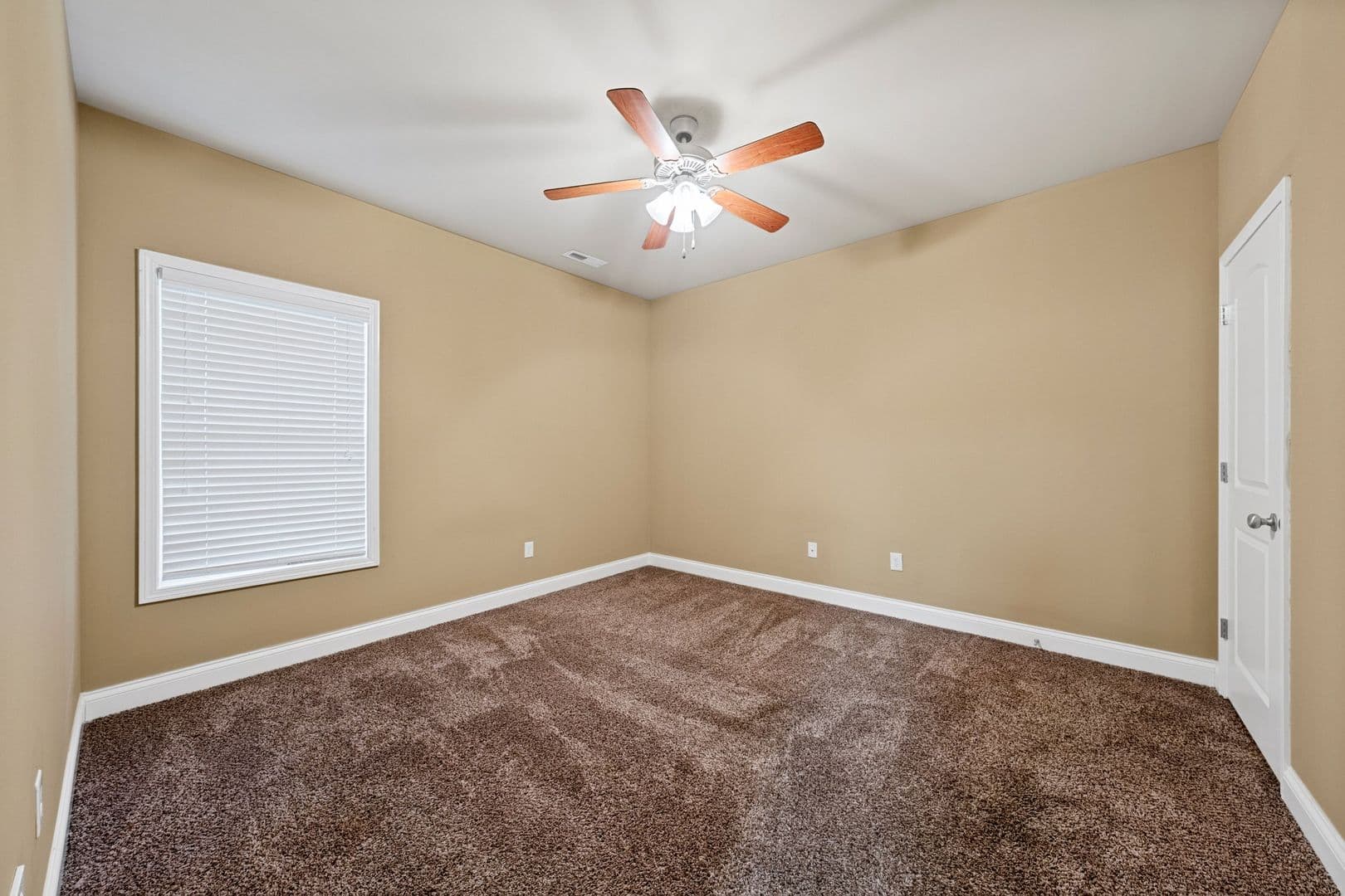 Bowling Green Apartment: 6068 Louisville Rd
