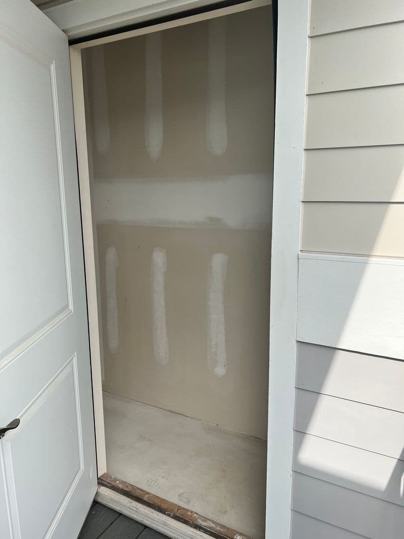White House Apartment: 2940 US-31W