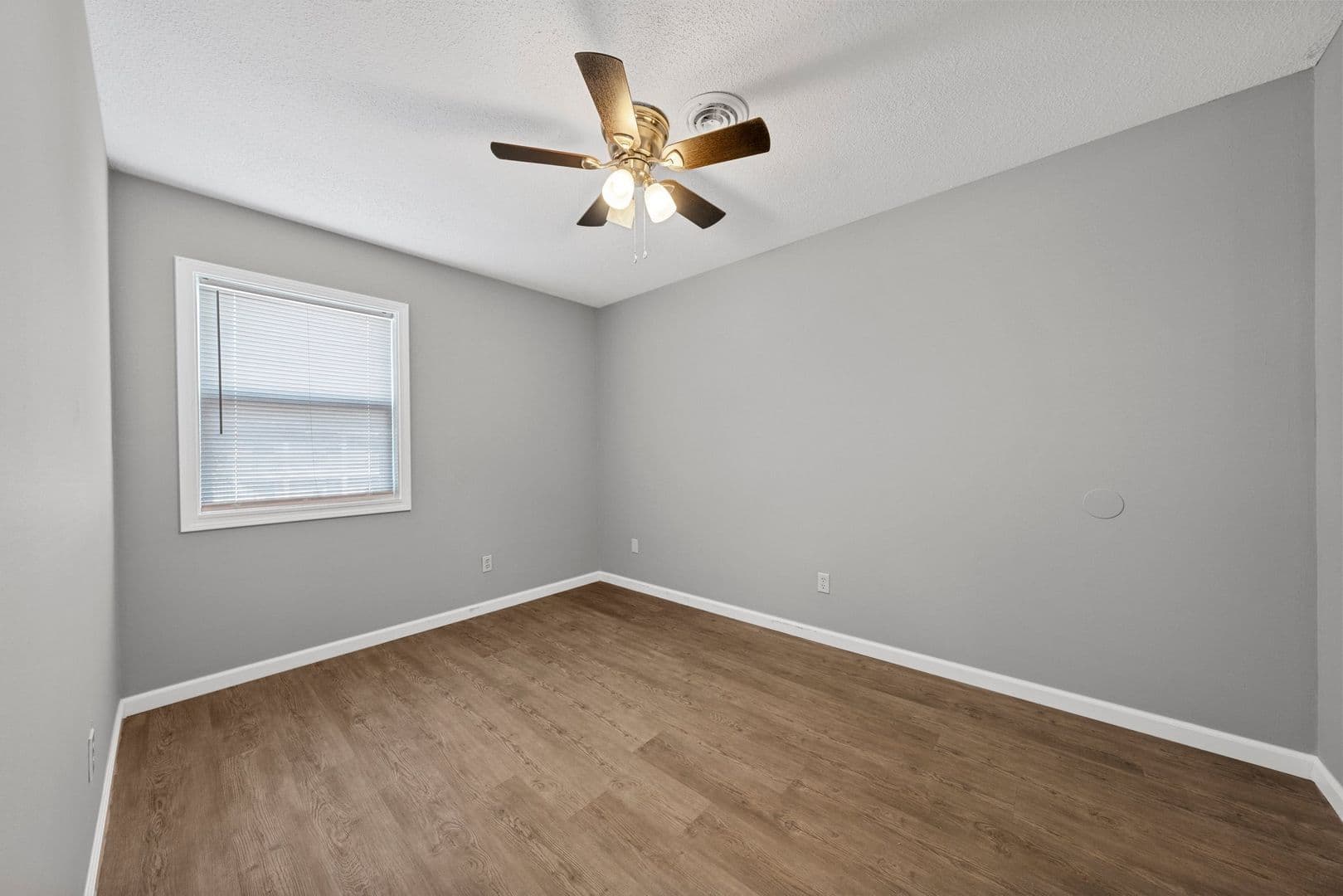 Owensboro Apartment: 630 Chuck Gray Ct