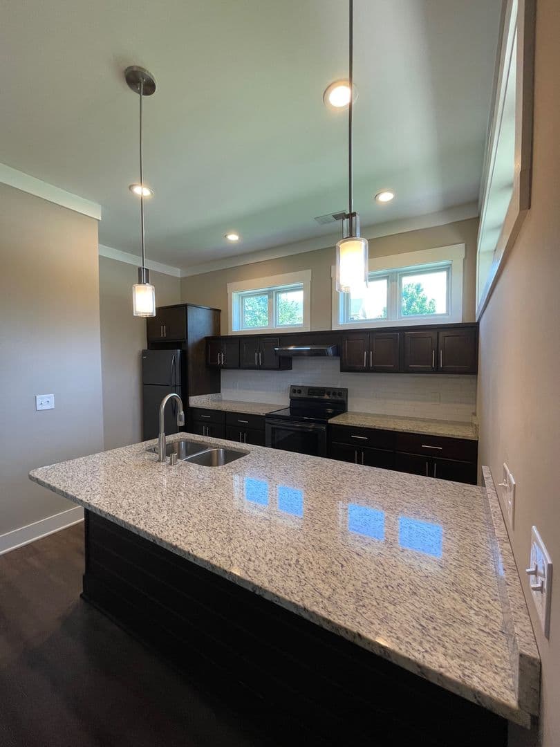Bowling Green Apartment: 171 Hunt Village Lane