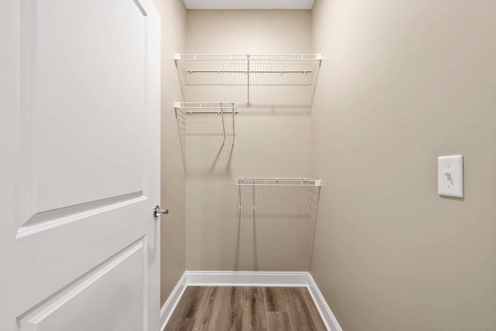 Bowling Green Apartment: 945 Riverbend Street