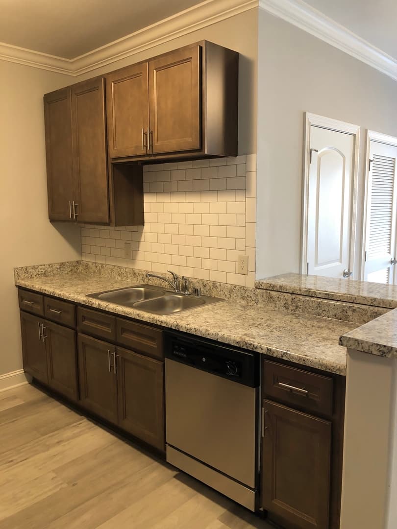 Bowling Green Apartment: 249 Greenwood Lane