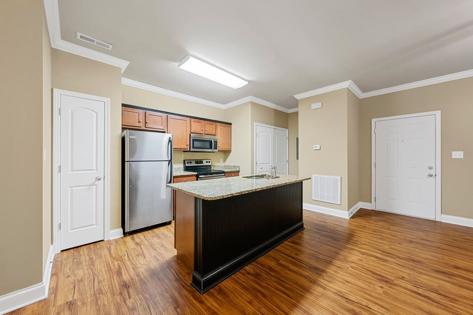 Bowling Green Apartment: 6068 Louisville Rd