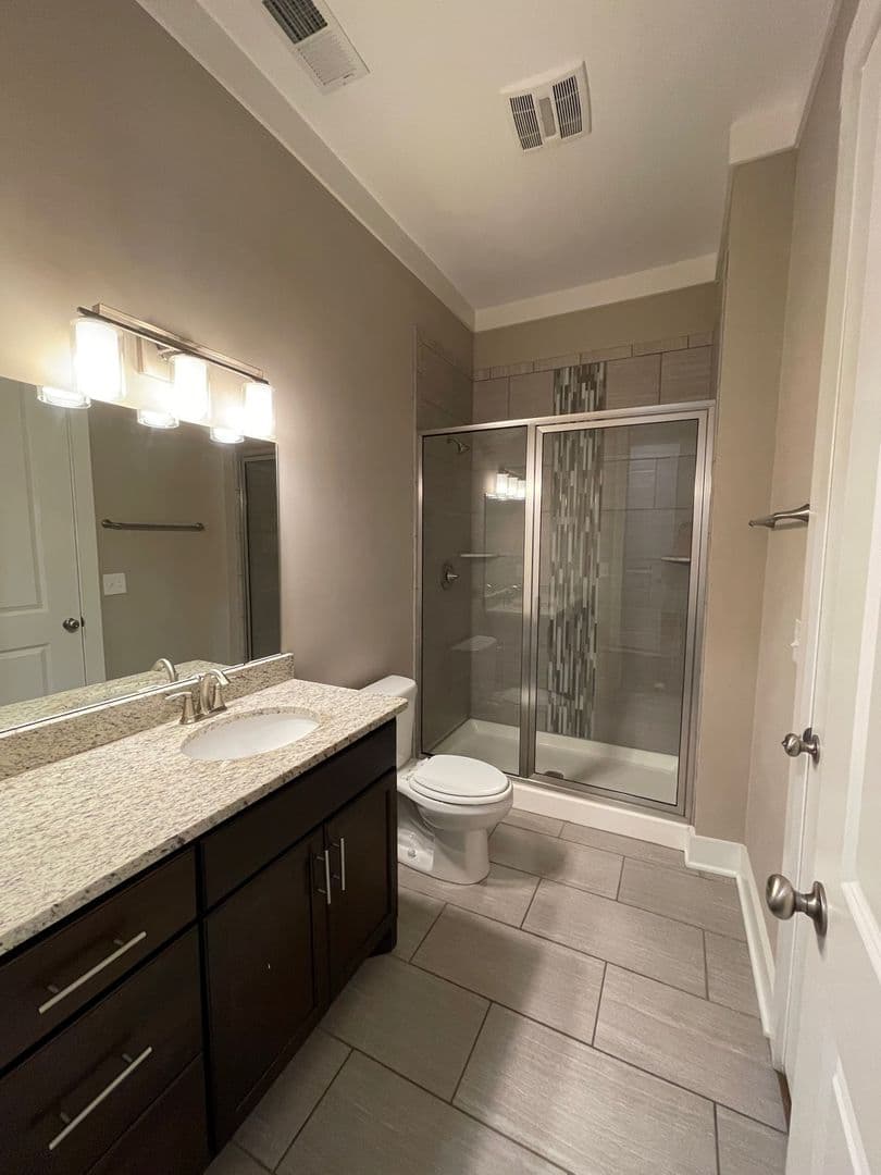 Bowling Green Apartment: 171 Hunt Village Lane