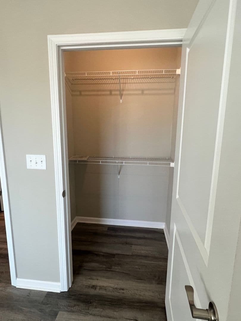 Portland Apartment: 1077 Gateview Drive