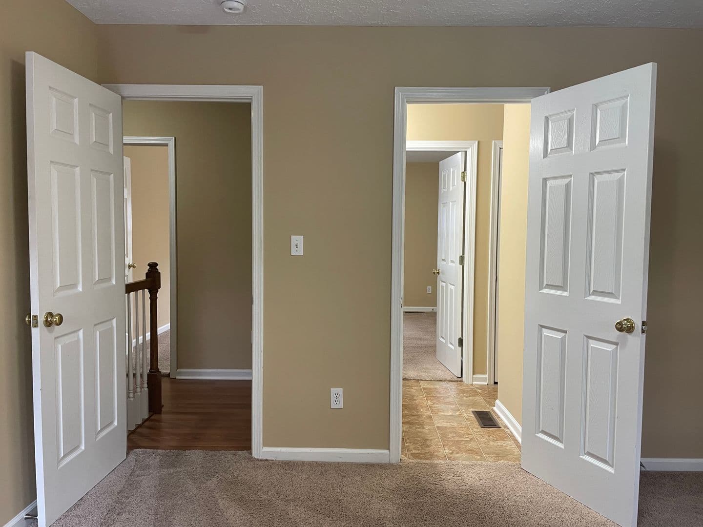 Bowling Green Apartment: 1114 Brockley Way