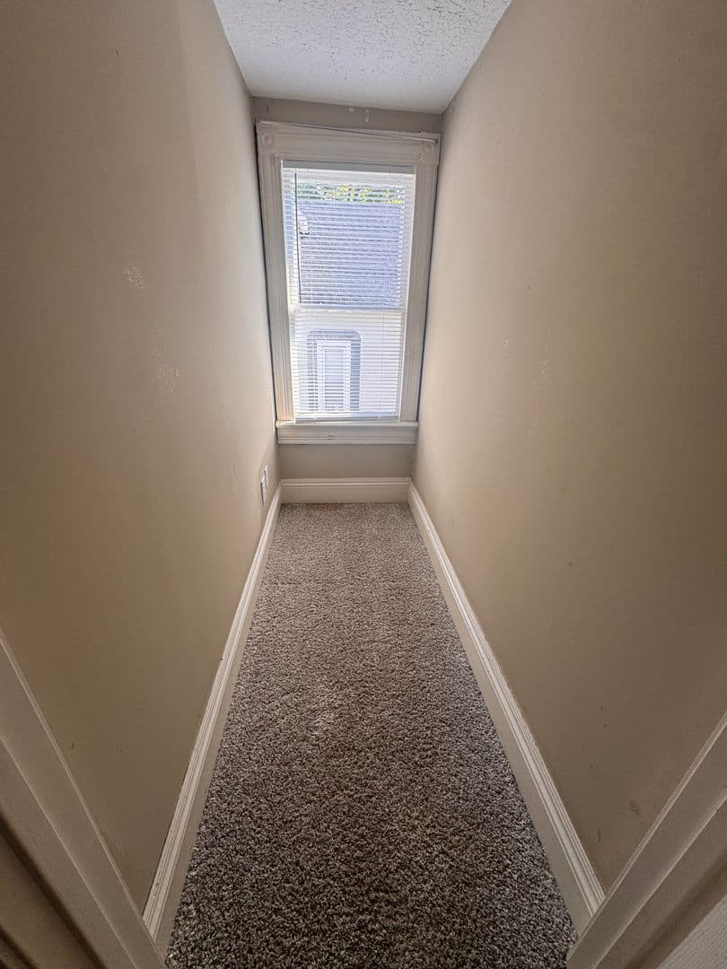 Bowling Green Apartment: 1359 High Street