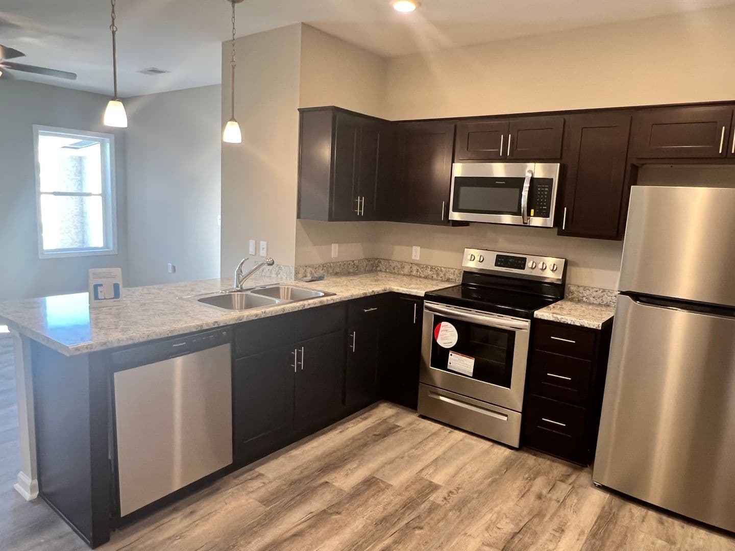 Portland Apartment: 1077 Gateview Drive