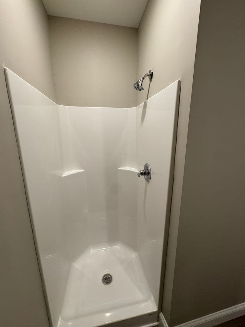 Bowling Green Apartment: 5204 Bakers Spring Street