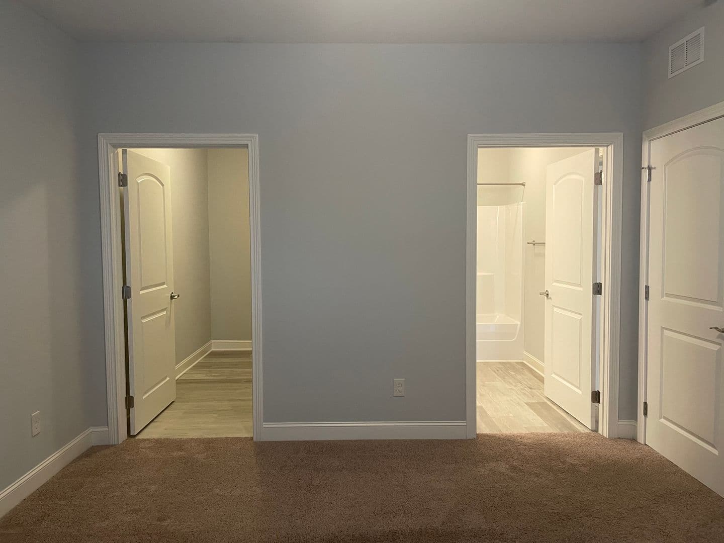 Bowling Green Apartment: 249 Greenwood Lane