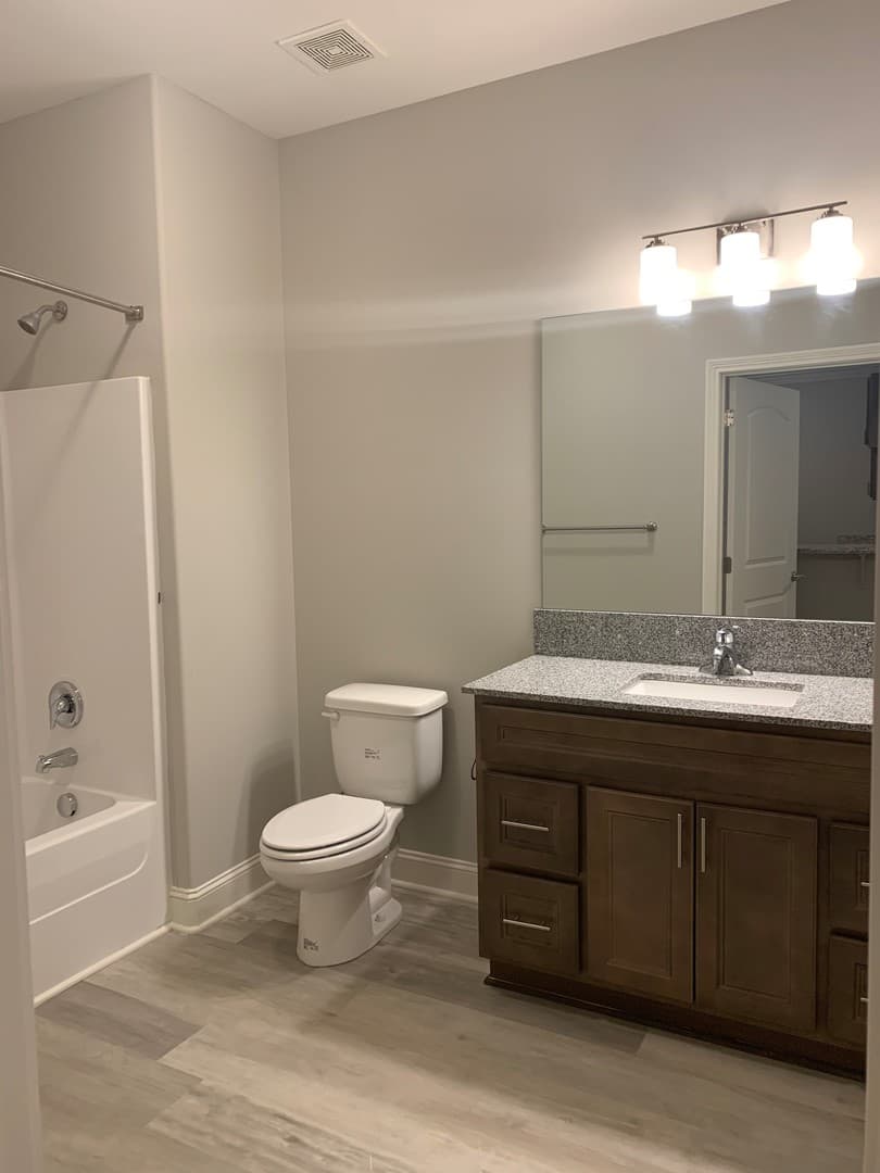 Bowling Green Apartment: 249 Greenwood Lane