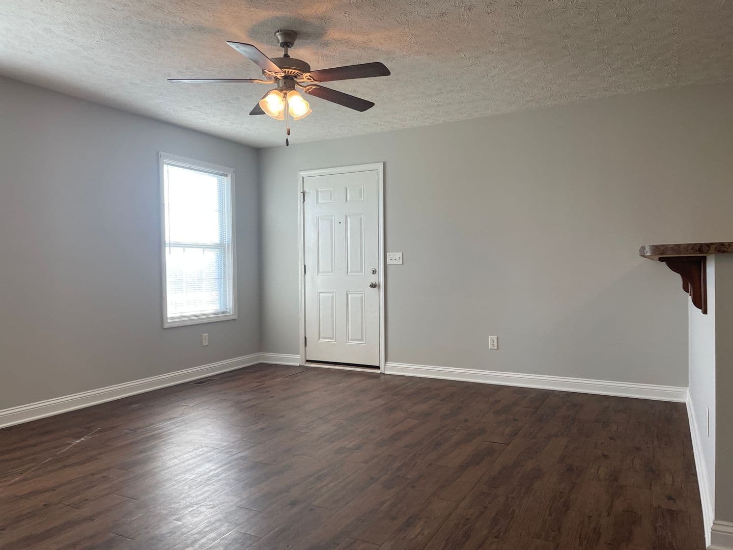 Bowling Green Apartment: 429 Upper Stone Avenue