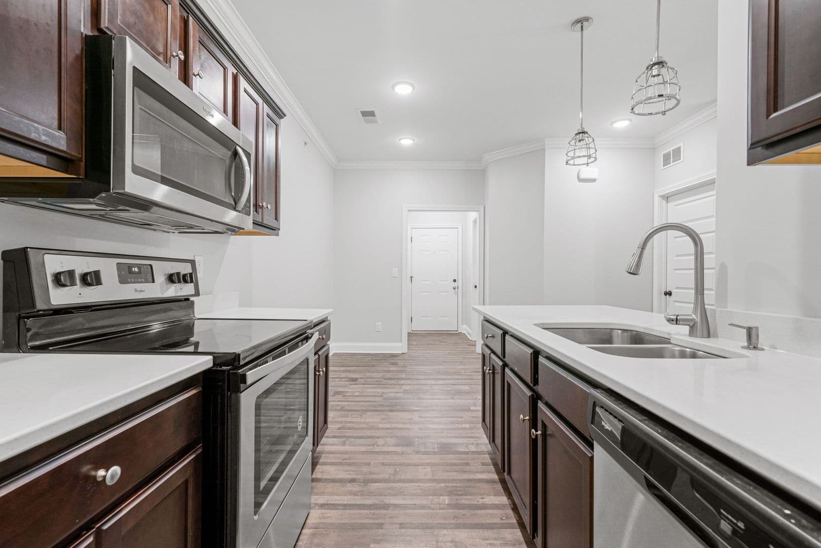Bowling Green Apartment: 864 Fairview Avenue