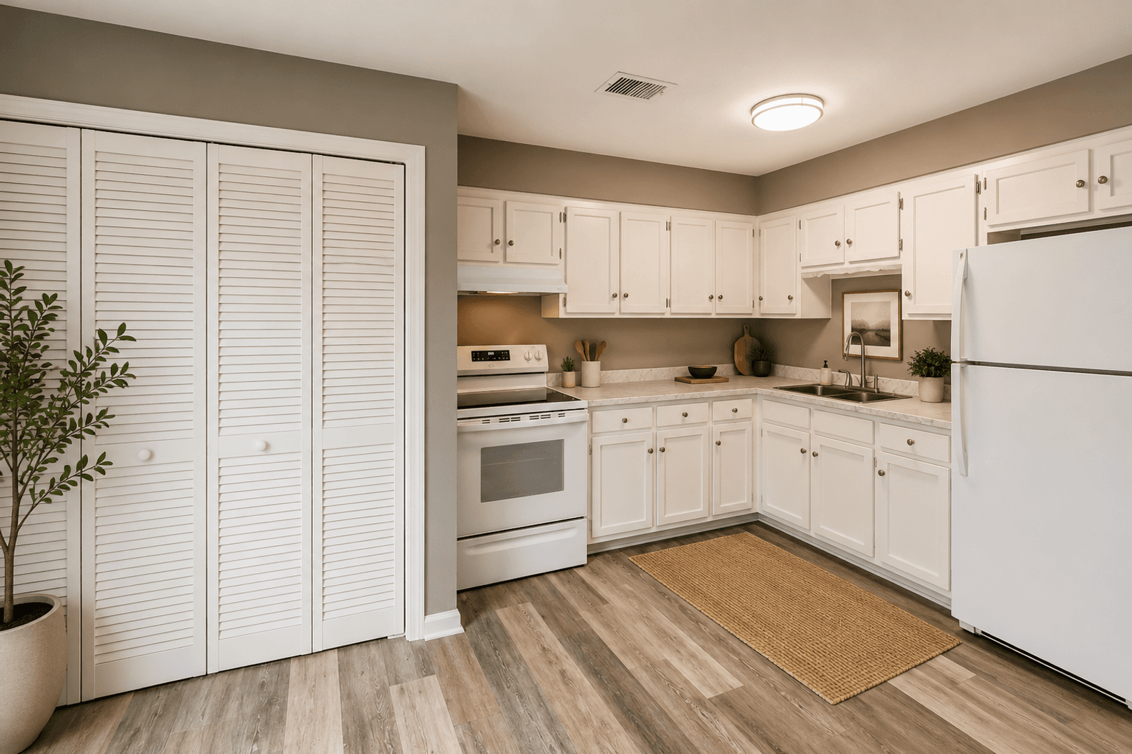 Springfield Apartment: 200 Watson Road