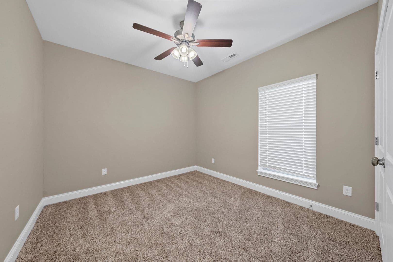 Bowling Green Apartment: 179 Walnut Creek Drive