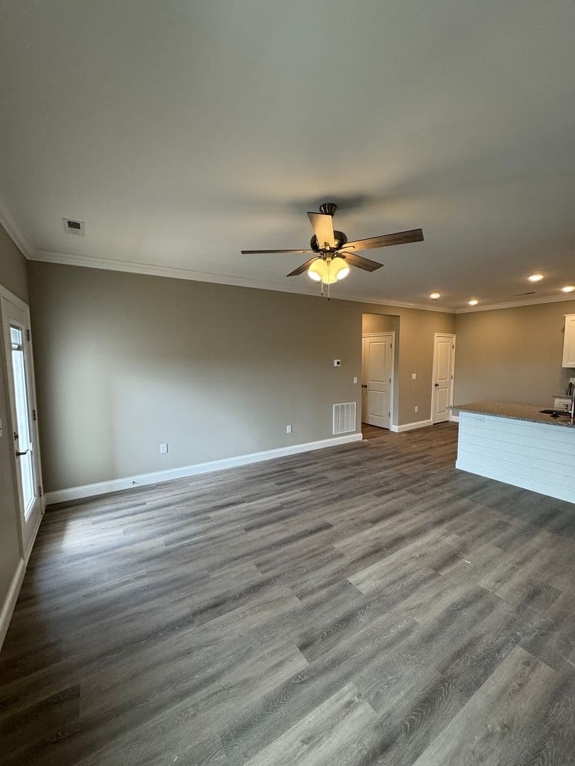Bowling Green Apartment: 5204 Bakers Spring Street