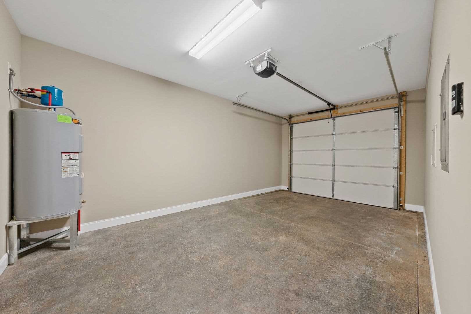 Bowling Green Apartment: 945 Riverbend Street