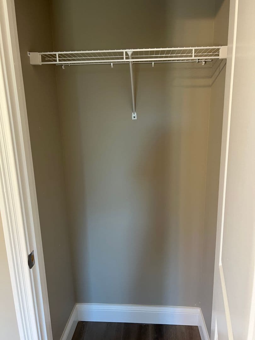 Bowling Green Apartment: 171 Hunt Village Lane