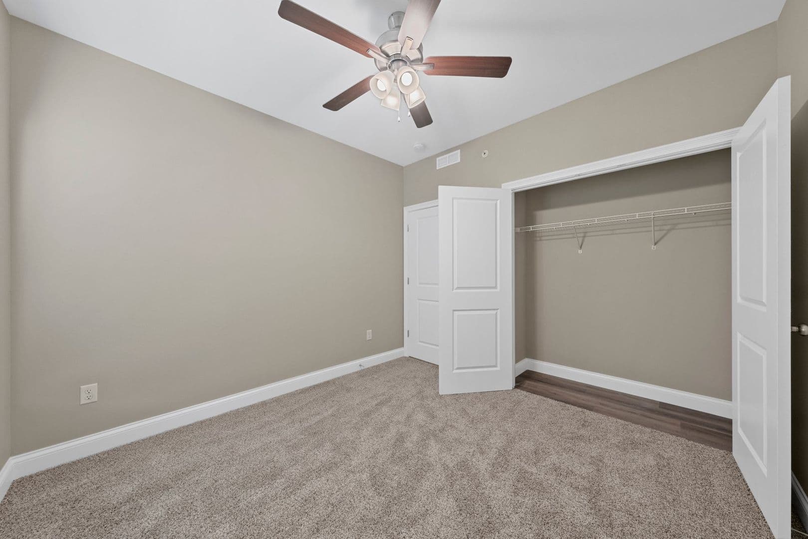 Bowling Green Apartment: 179 Walnut Creek Drive