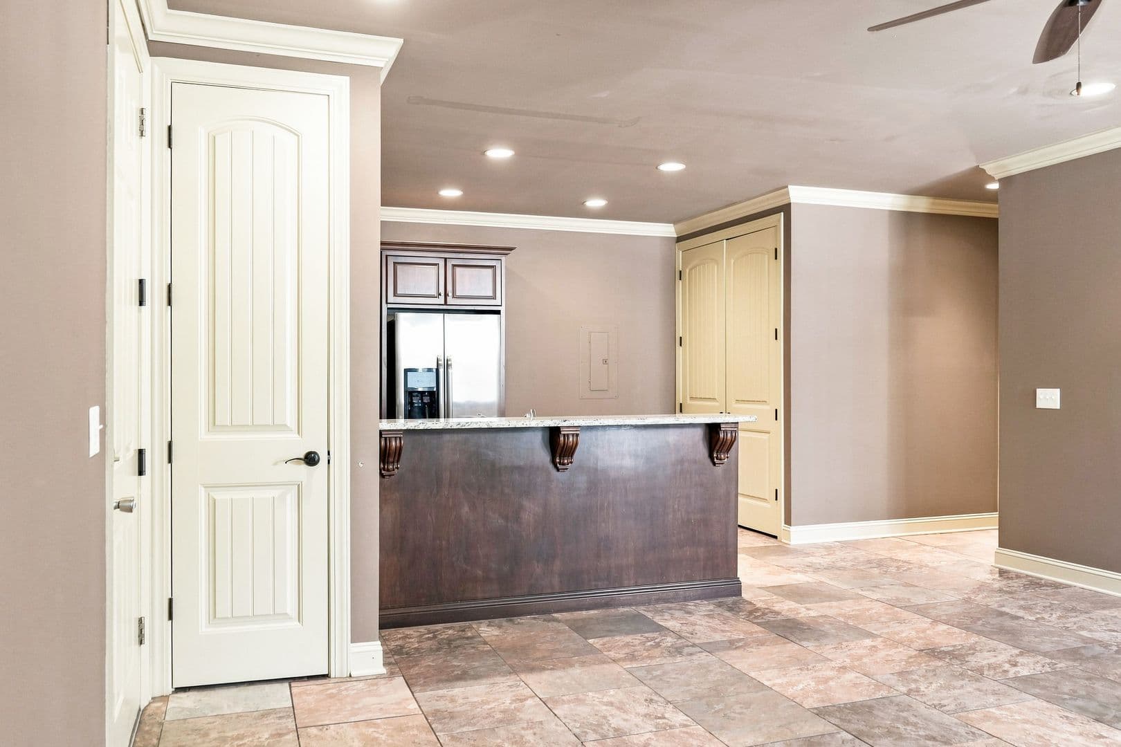 Elizabethtown Apartment: 214 Vaughn Lane