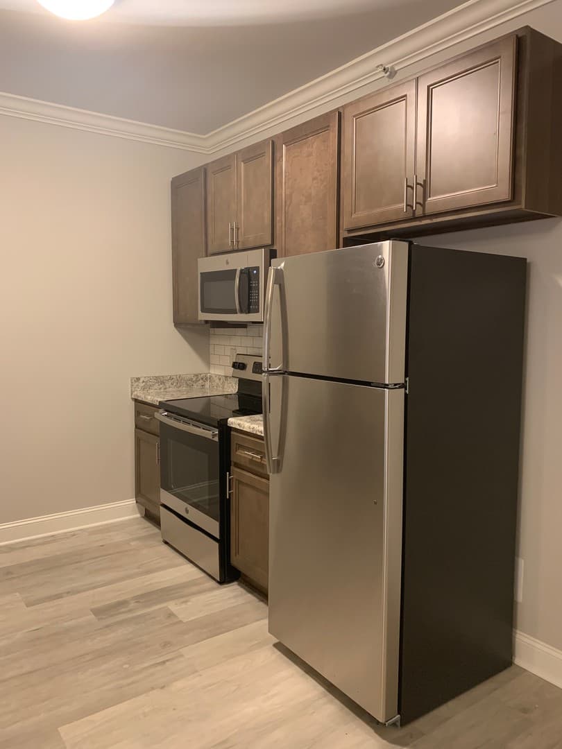 Bowling Green Apartment: 249 Greenwood Lane