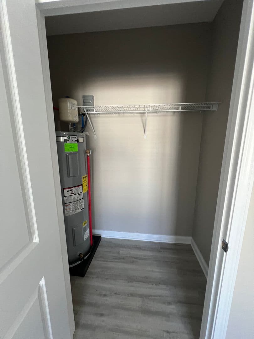 Elizabethtown Apartment: 214 Vaughn Lane