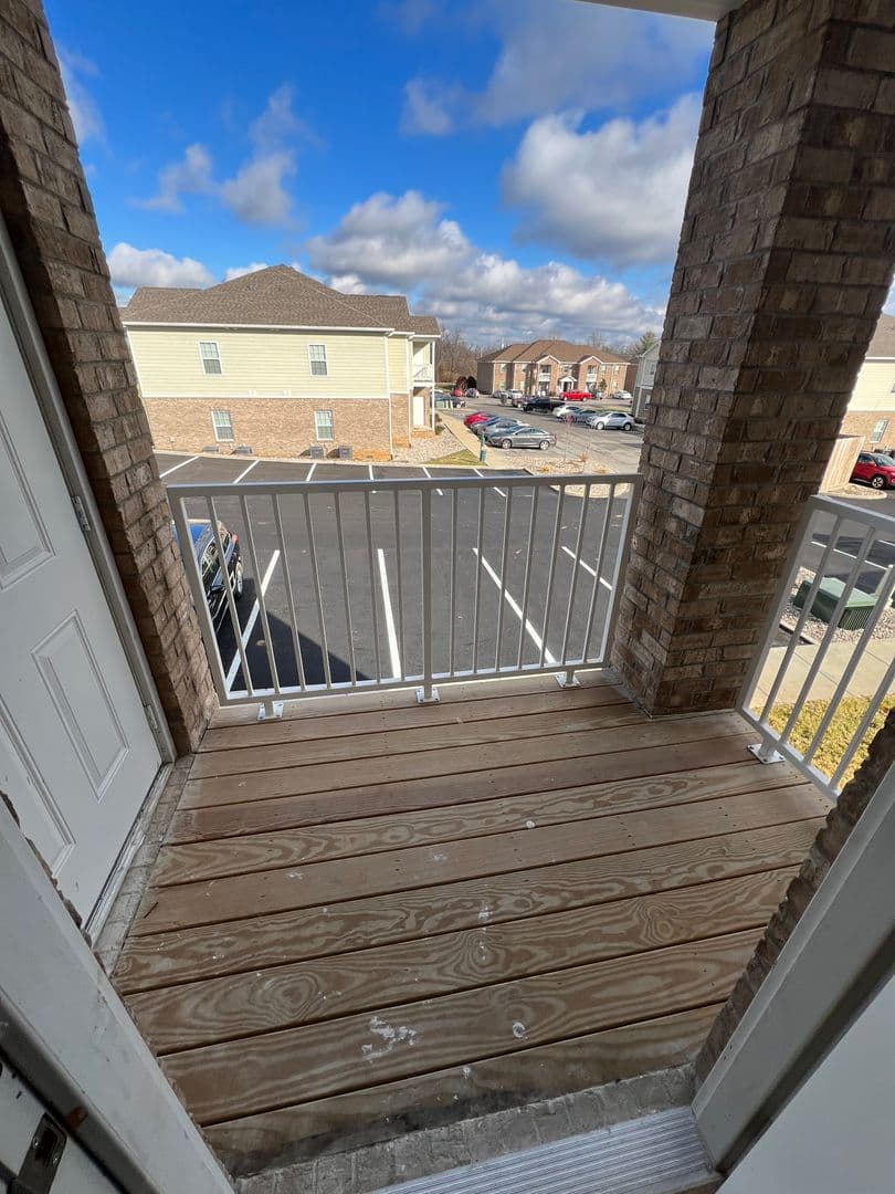 Elizabethtown Apartment: 214 Vaughn Lane
