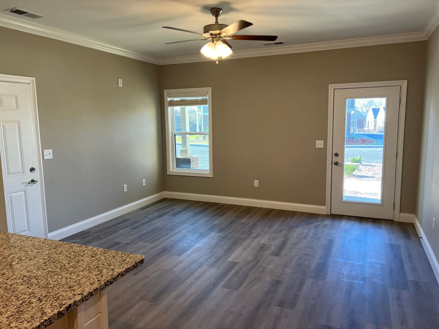 Bowling Green Apartment: 171 Hunt Village Lane