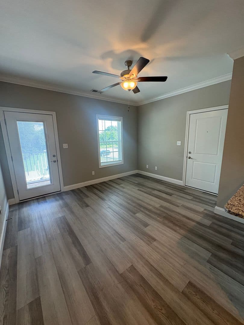 Bowling Green Apartment: 173 Windover Avenue