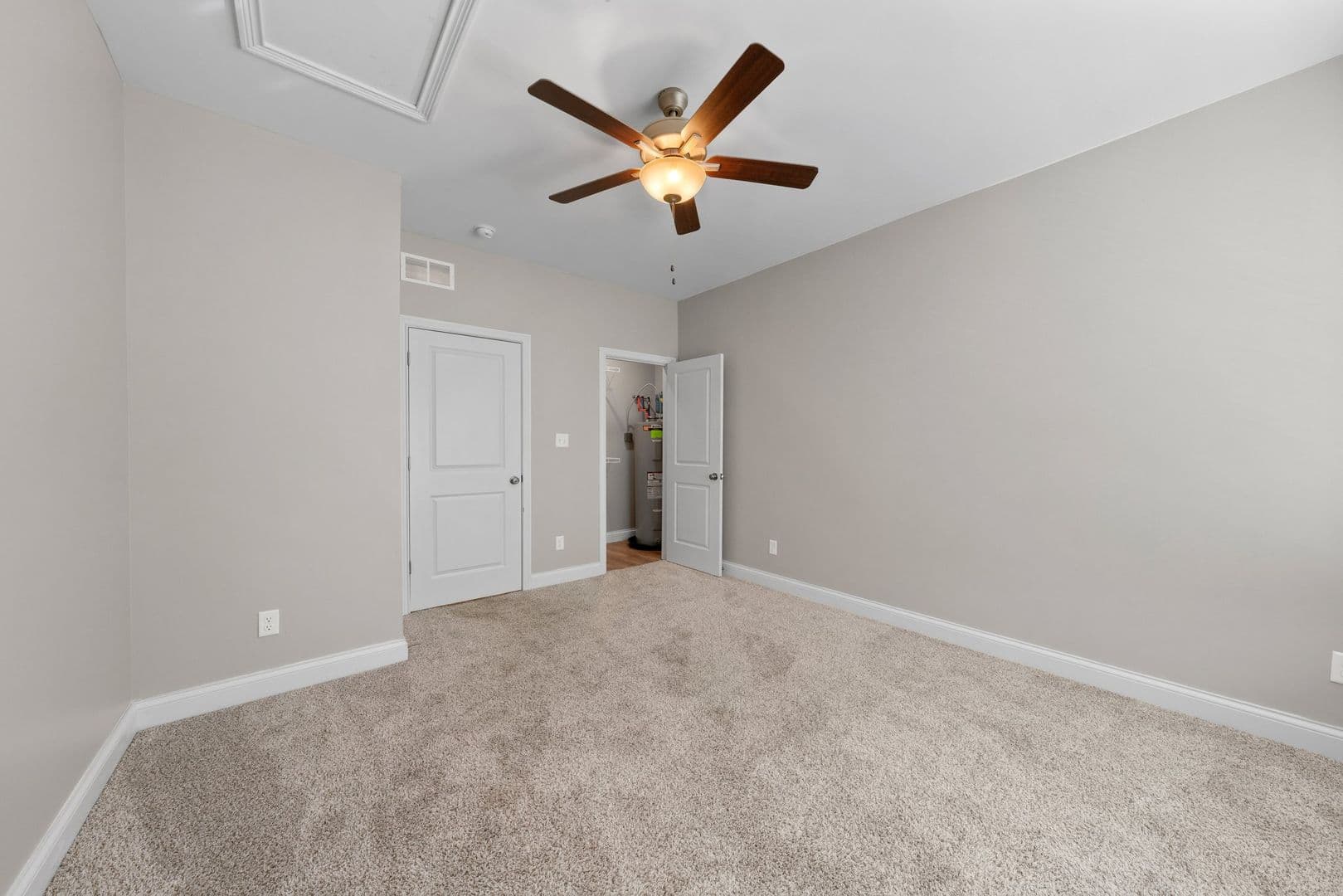 Bowling Green Apartment: 2363 Fox Ridge Court